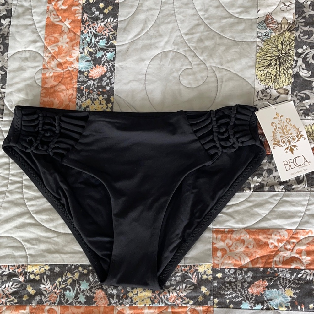NWT Becca Medium Black Swim Bottom